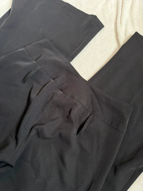Pantalon jambes larges avec ceinture satinée  – taille S