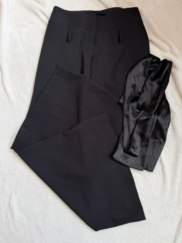Pantalon jambes larges avec ceinture satinée  – taille S