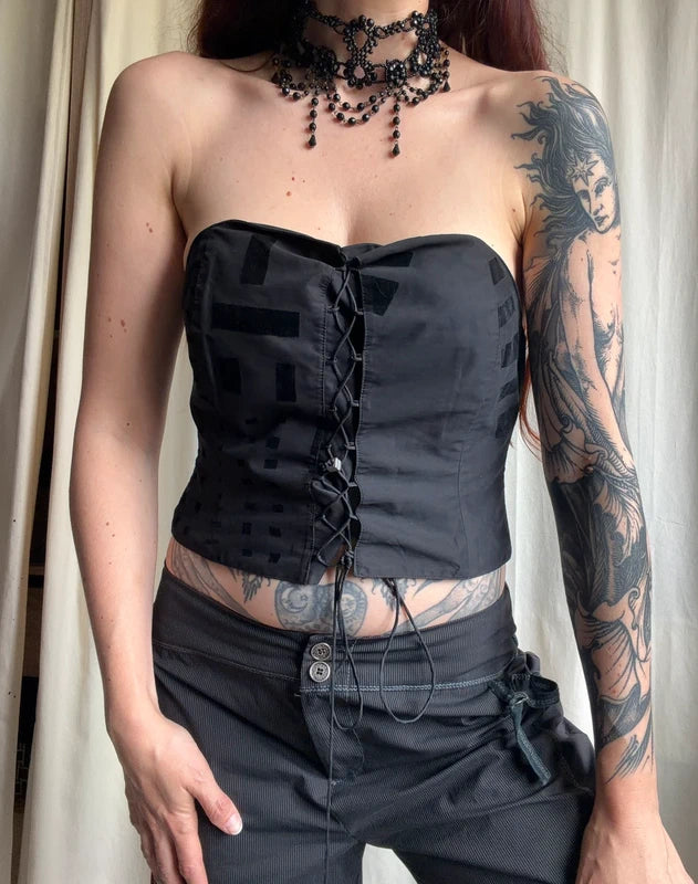 Top bustier noir Biche de Bère à lacets et détails en velours  – taille M/L