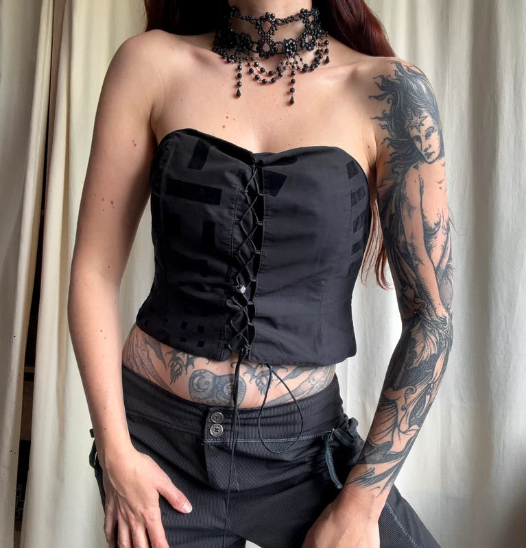 Top bustier noir Biche de Bère à lacets et détails en velours  – taille M/L