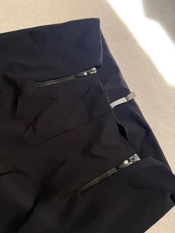 Pantalon noir droit Cop Copine avec zips à la taille – taille L