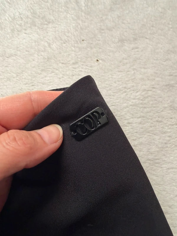 Pantalon noir droit Cop Copine avec zips à la taille – taille L