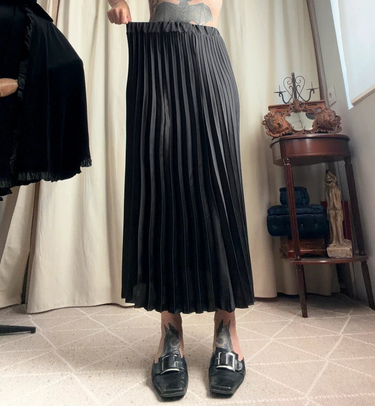 Jupe plissée noire fluide fabriquée en Italie style victorien goth – taille S/M