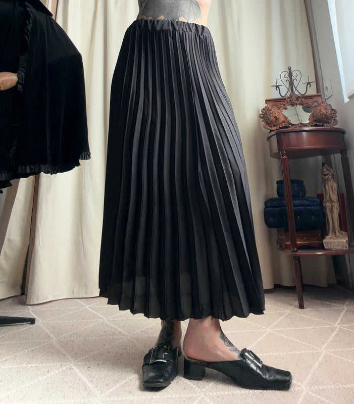 Jupe plissée noire fluide fabriquée en Italie style victorien goth – taille S/M