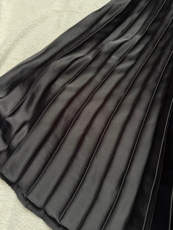 Jupe plissée noire fluide fabriquée en Italie style victorien goth – taille S/M