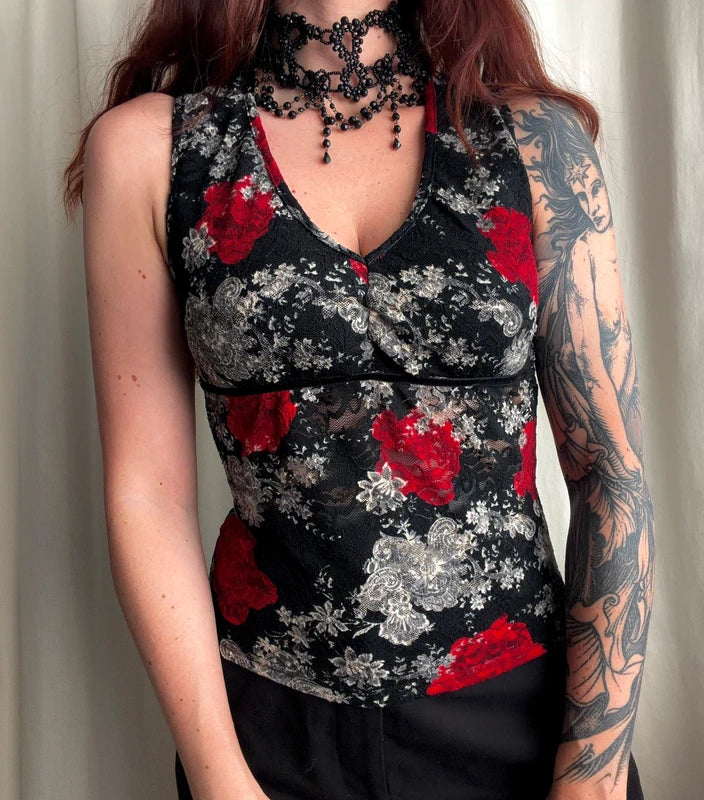 Black and red floral lace whimsigoth 90s camisole – size XS/S