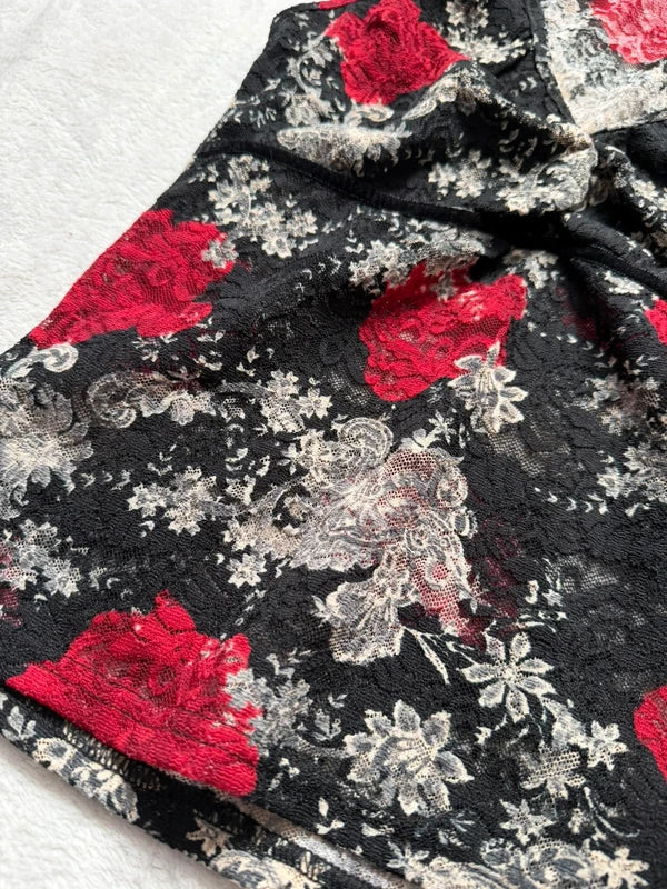 Black and red floral lace whimsigoth 90s camisole – size XS/S