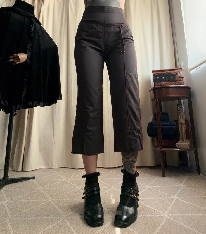 Capri marron avec boucle intgégrée style avant garde y2k – taille S