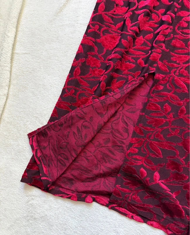 Burgundy floral velvet long dress 90s prom dress style – size S/M
