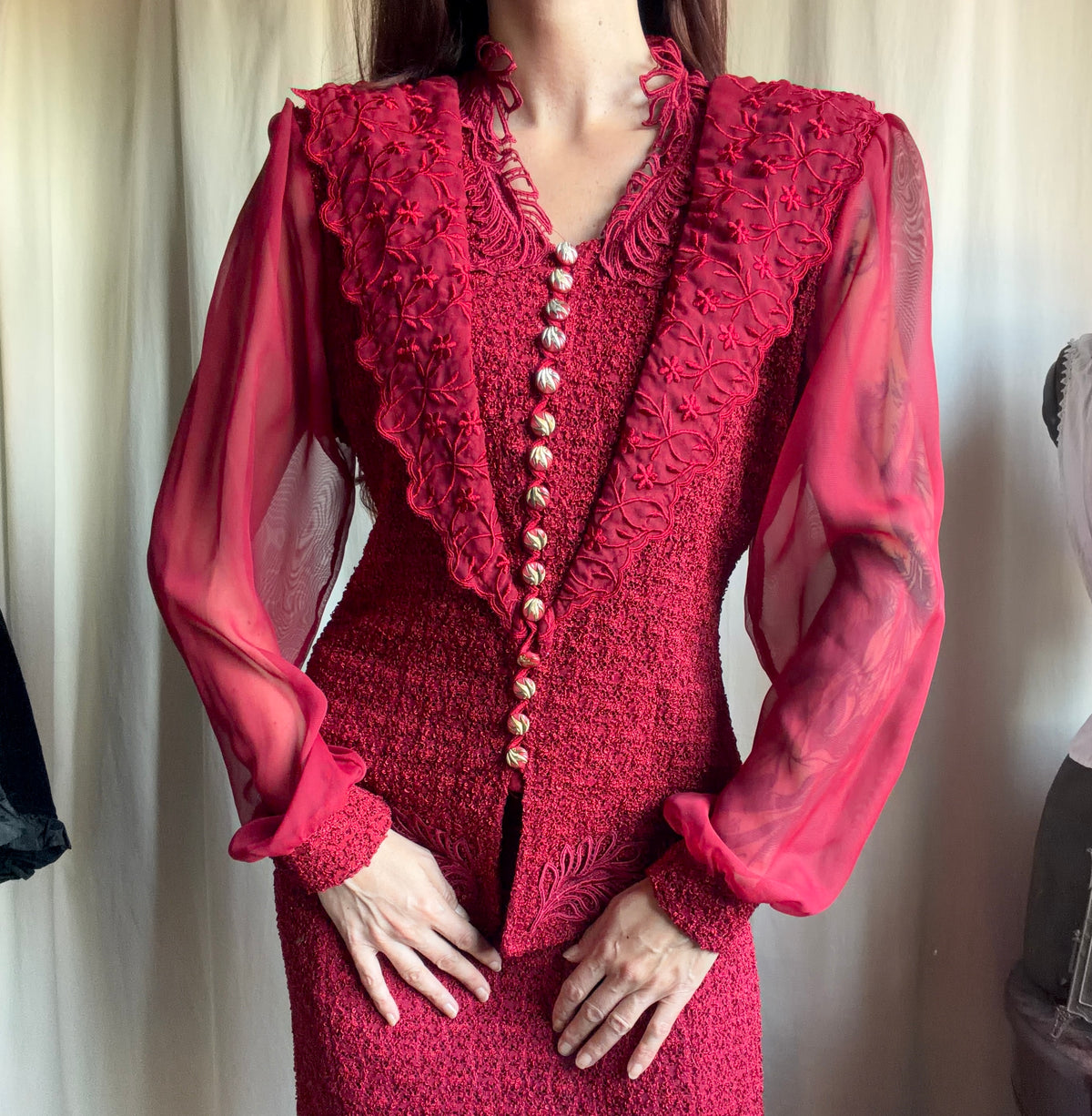 Ensemble rouge veste brodée et jupe longue style vampire goth Made in France - taille M
