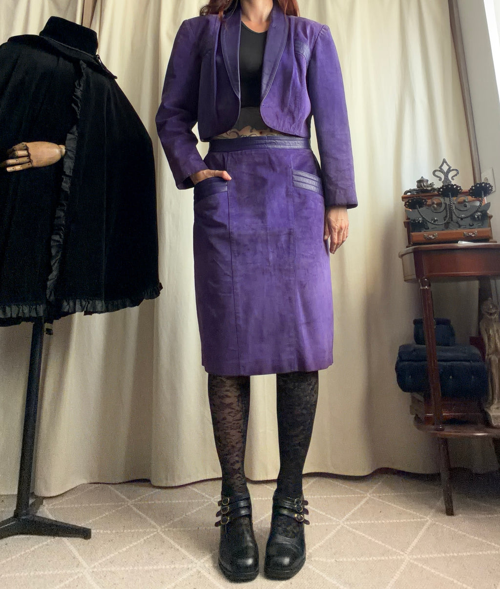 Ensemble rare veste courte et jupe midi en cuir violet vintage 80s - Taille M