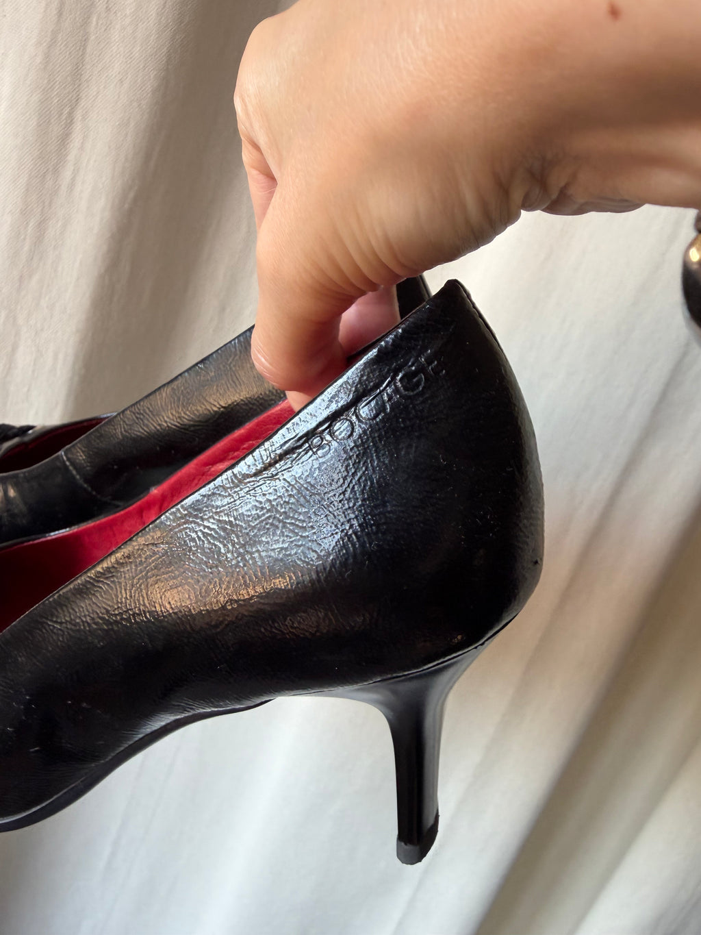 Escarpins Bocage cuir noir brillant à lacets en velours et œillets métal - Pointure 39