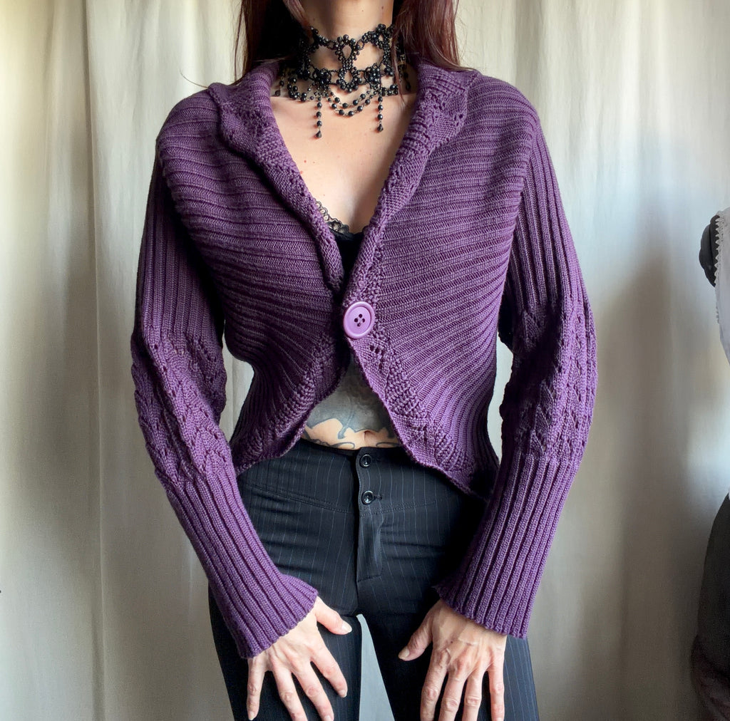 Cardigan court violet en maille côtelée manches ajourées style whimsigoth fairygrunge - taille XS/S