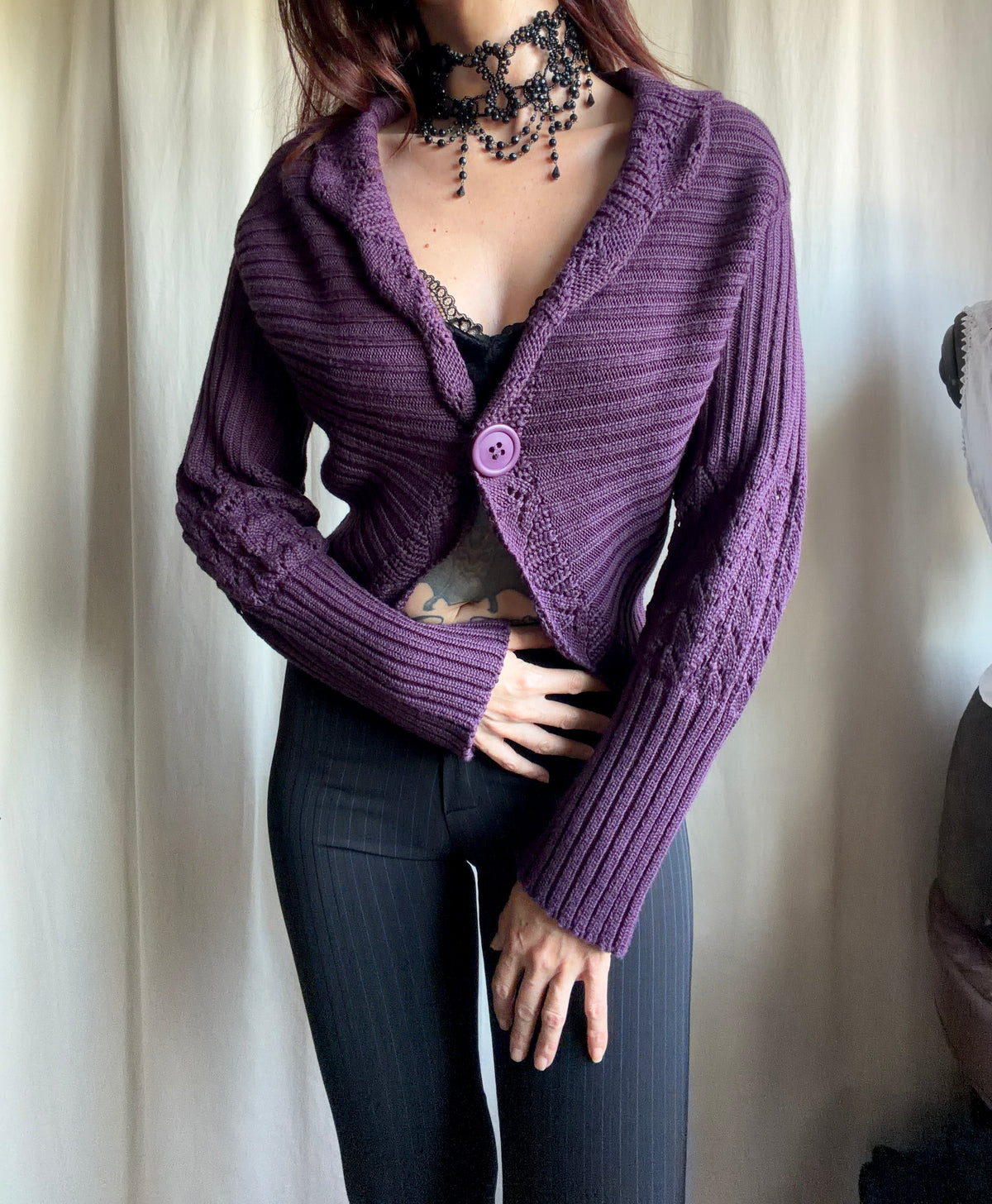 Cardigan court violet en maille côtelée manches ajourées style whimsigoth fairygrunge - taille XS/S