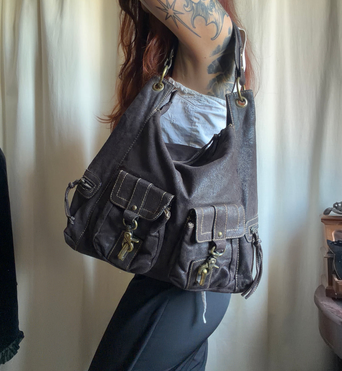 Sac à main cuir marron foncé poches multiples et métal bronze - Y2K grunge goth vintage