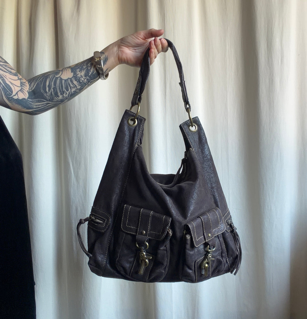 Sac à main cuir marron foncé poches multiples et métal bronze - Y2K grunge goth vintage