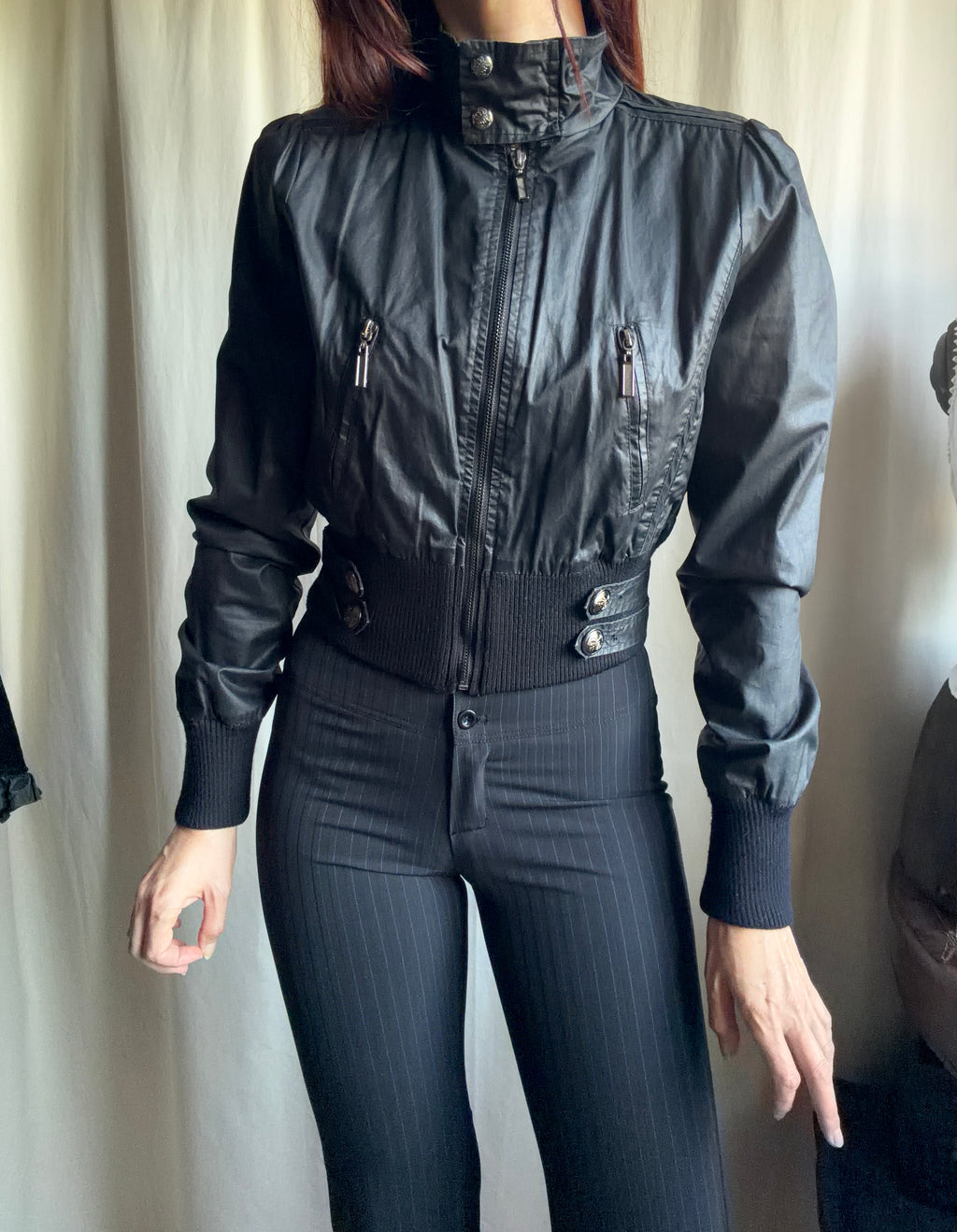 Blouson noir court à zips et boutons métalliques style cyber goth biker - taille S