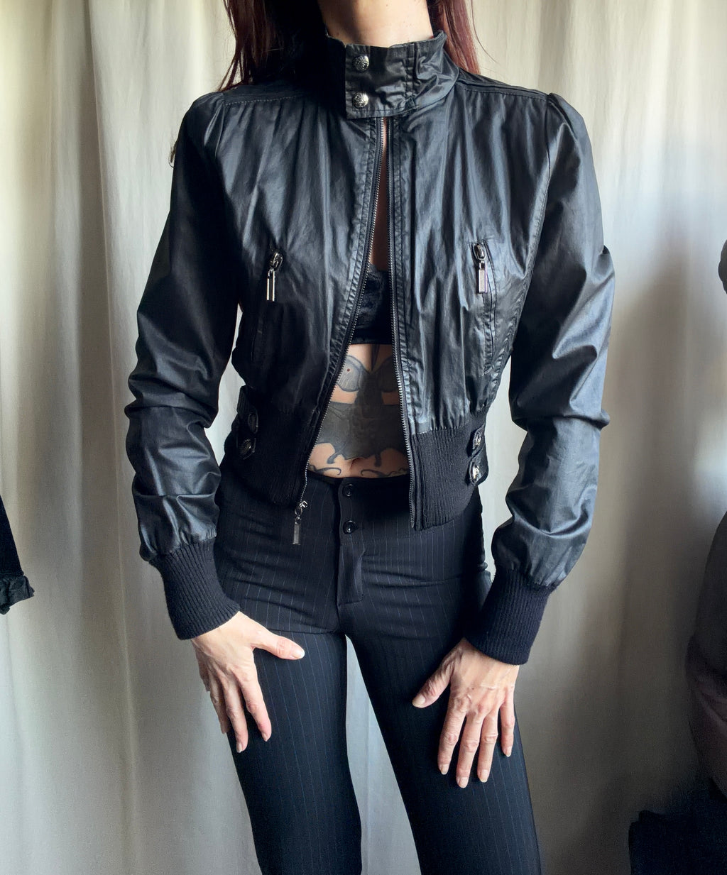 Blouson noir court à zips et boutons métalliques style cyber goth biker - taille S