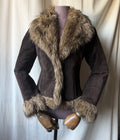 Brown leather jacket with large faux fur collar - Size M