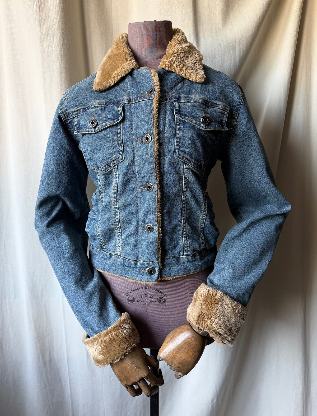 Veste en jean bleu y2k doublée fausse fourrure  - Taille M