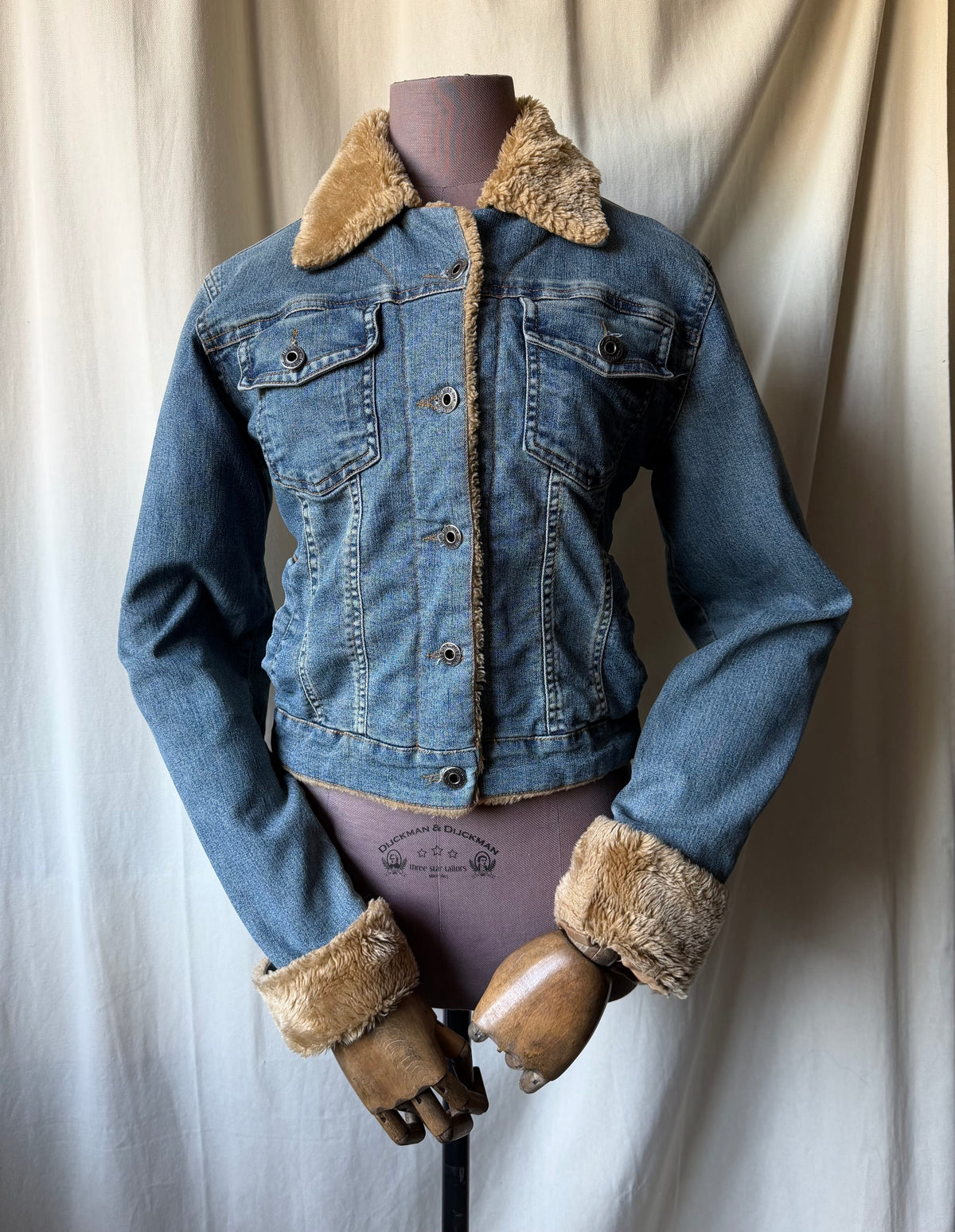 Veste en jean bleu y2k doublée fausse fourrure  - Taille M
