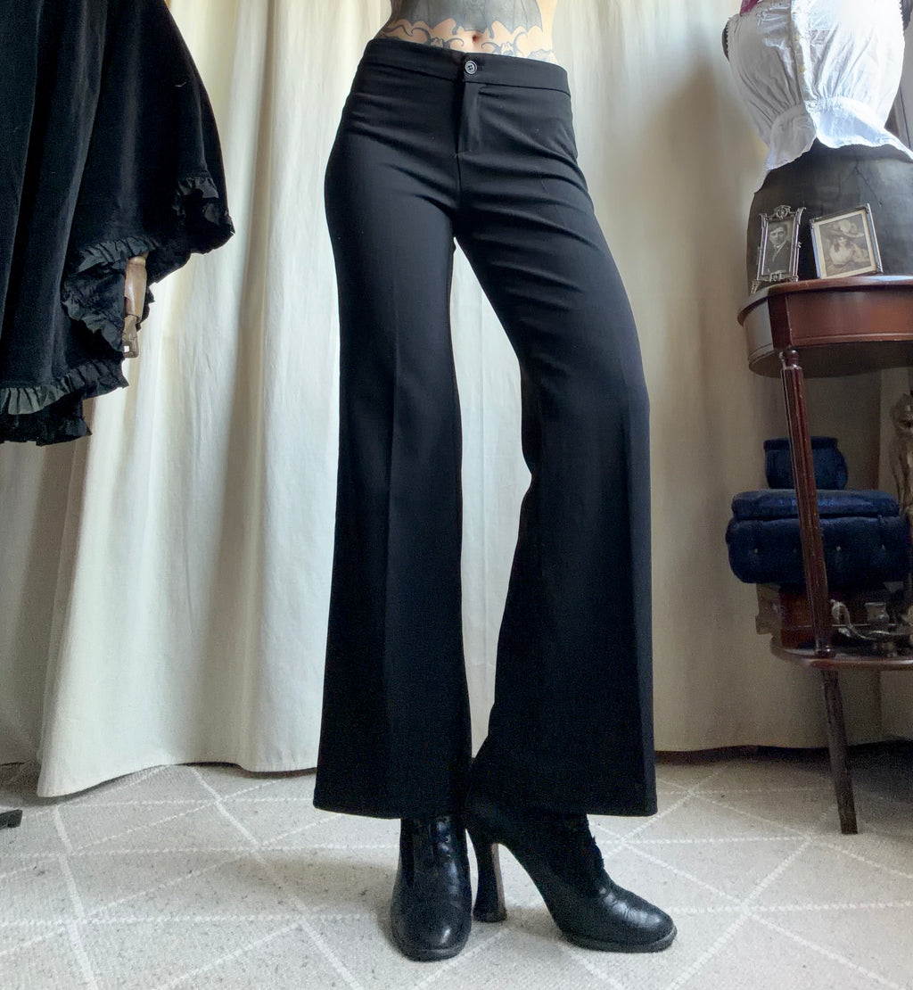 Pantalon noir à jambes larges évasées style office siren corporate goth - taille M