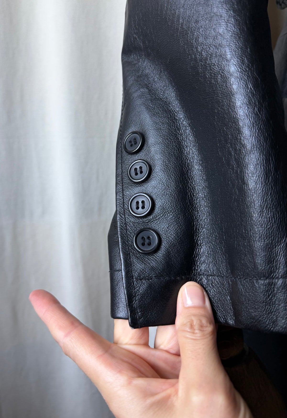 Manteau long oversize en cuir noir col fausse fourrure  - Taille L/XL