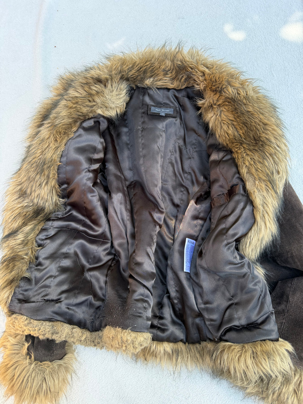 Brown leather jacket with large faux fur collar - Size M
