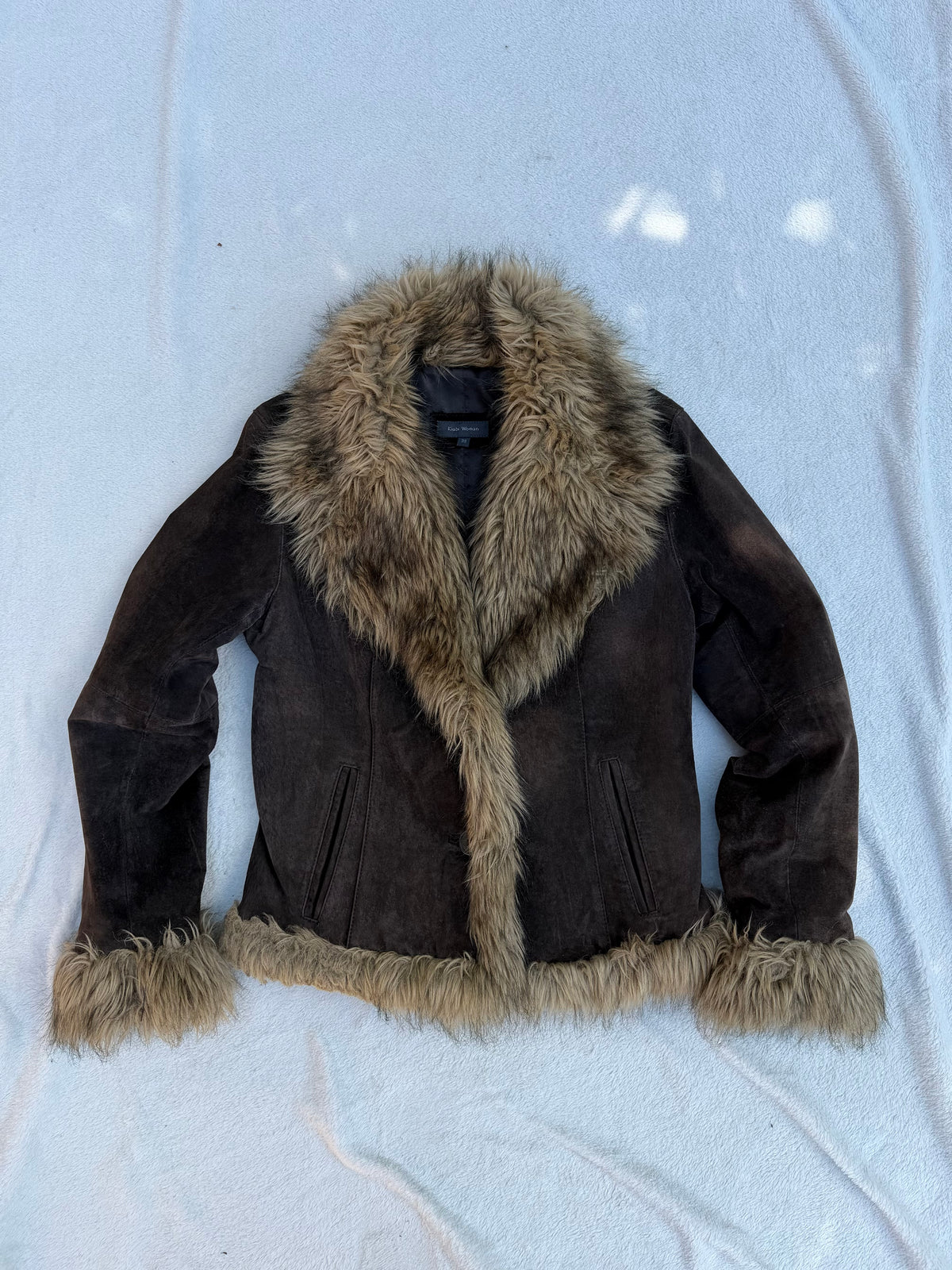 Brown leather jacket with large faux fur collar - Size M