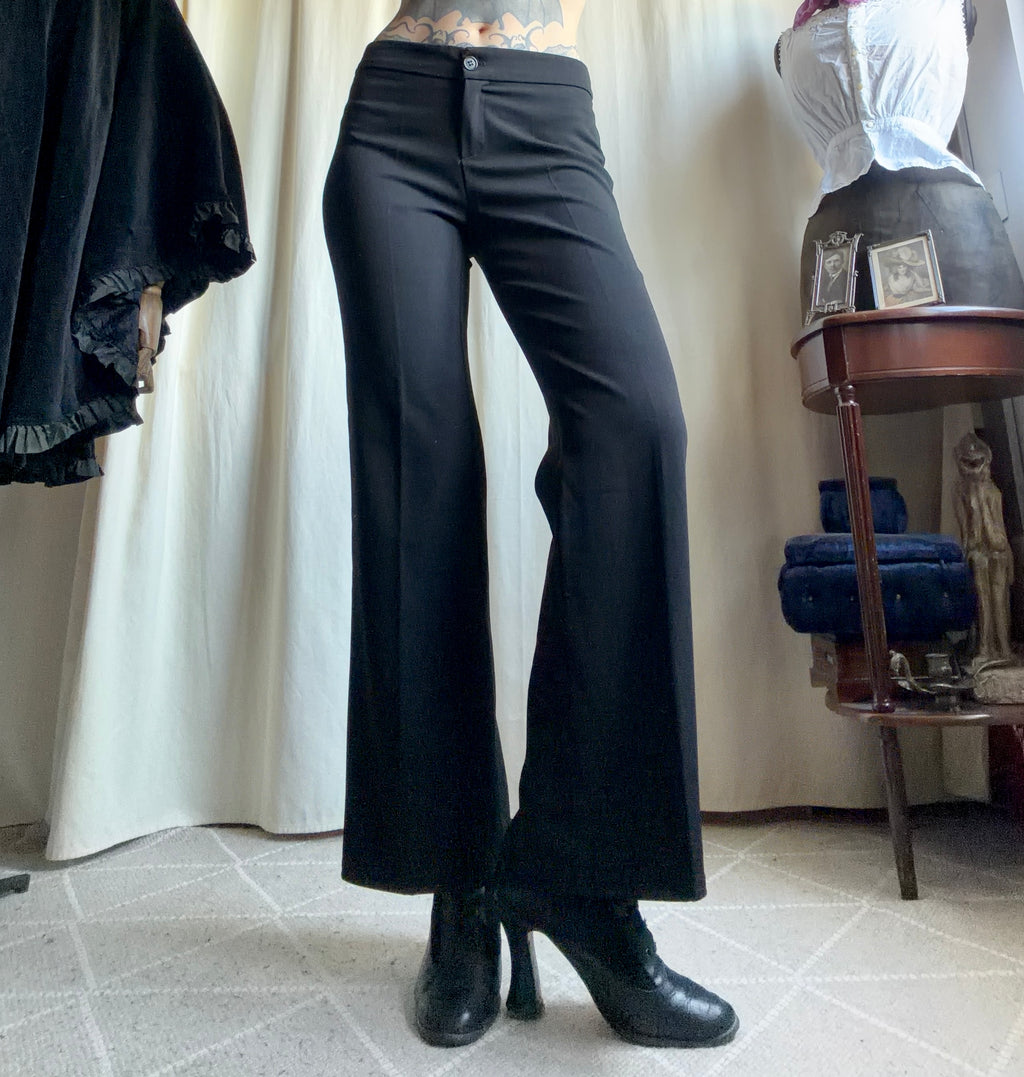 Pantalon noir à jambes larges évasées style office siren corporate goth - taille M