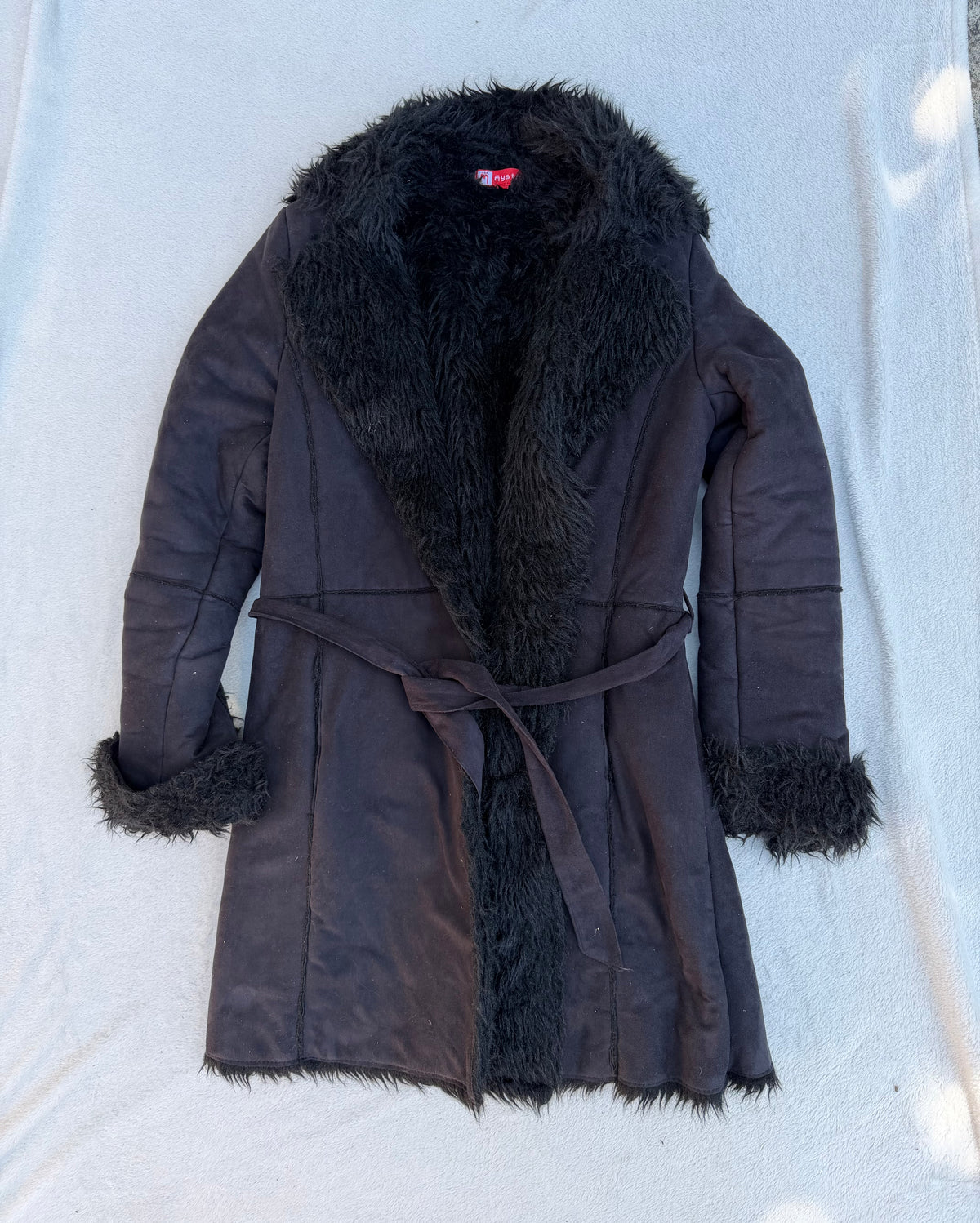 Manteau noir en suédine bordé fausse fourrure style pennylane - Taille M/L