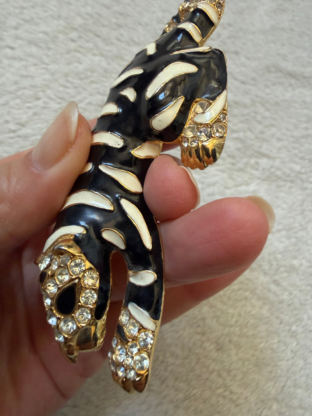 Black tiger brooch, ivory enamel with rhinestones and gold-tone details - 80s 90s vintage baroque