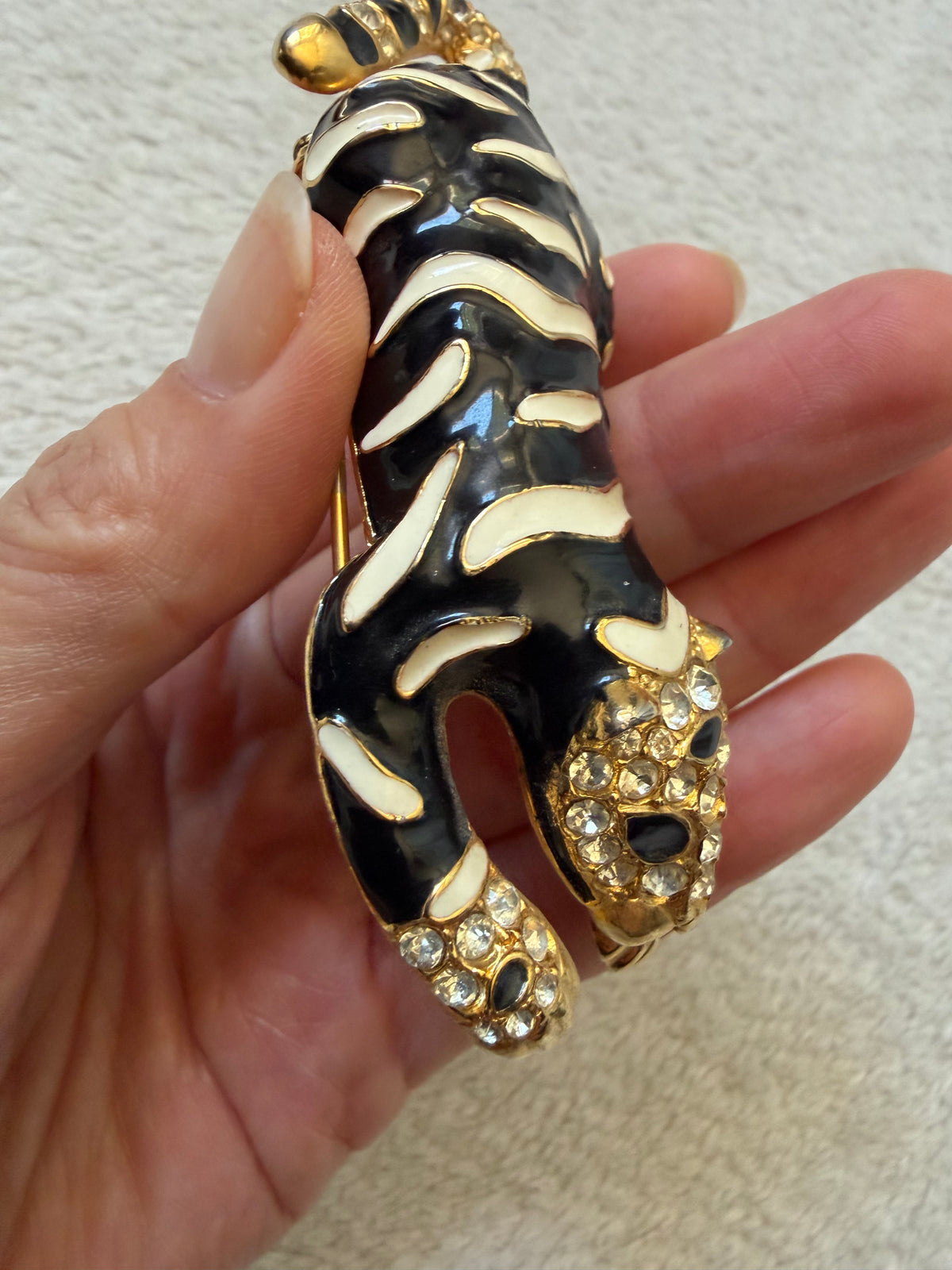 Black tiger brooch, ivory enamel with rhinestones and gold-tone details - 80s 90s vintage baroque