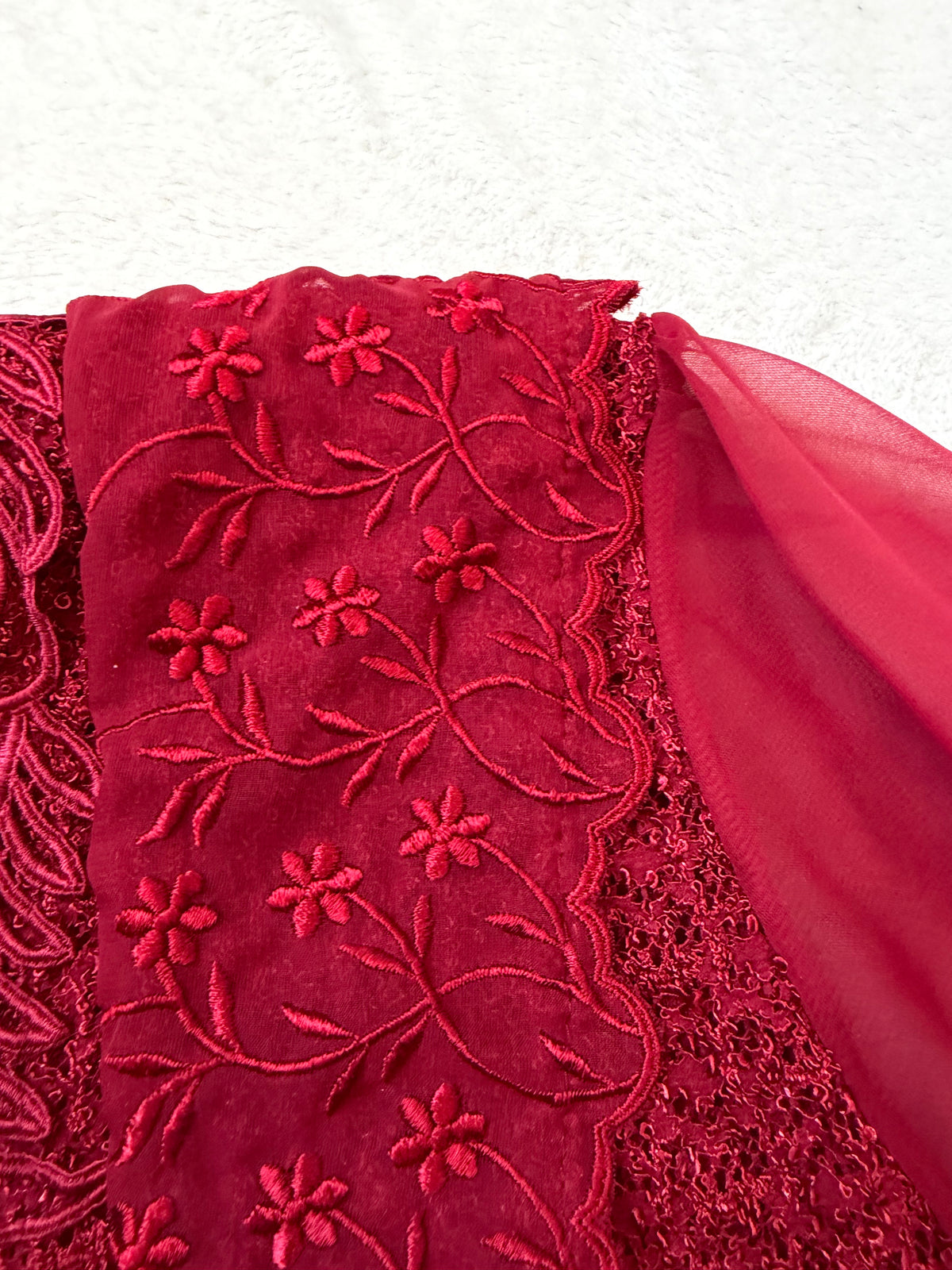 Ensemble rouge veste brodée et jupe longue style vampire goth Made in France - taille M