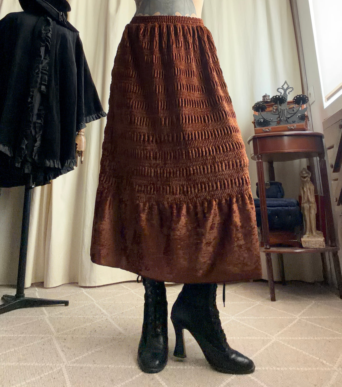 Jupe longue marron en velours texturé style fairygrunge 90s - taille S/M