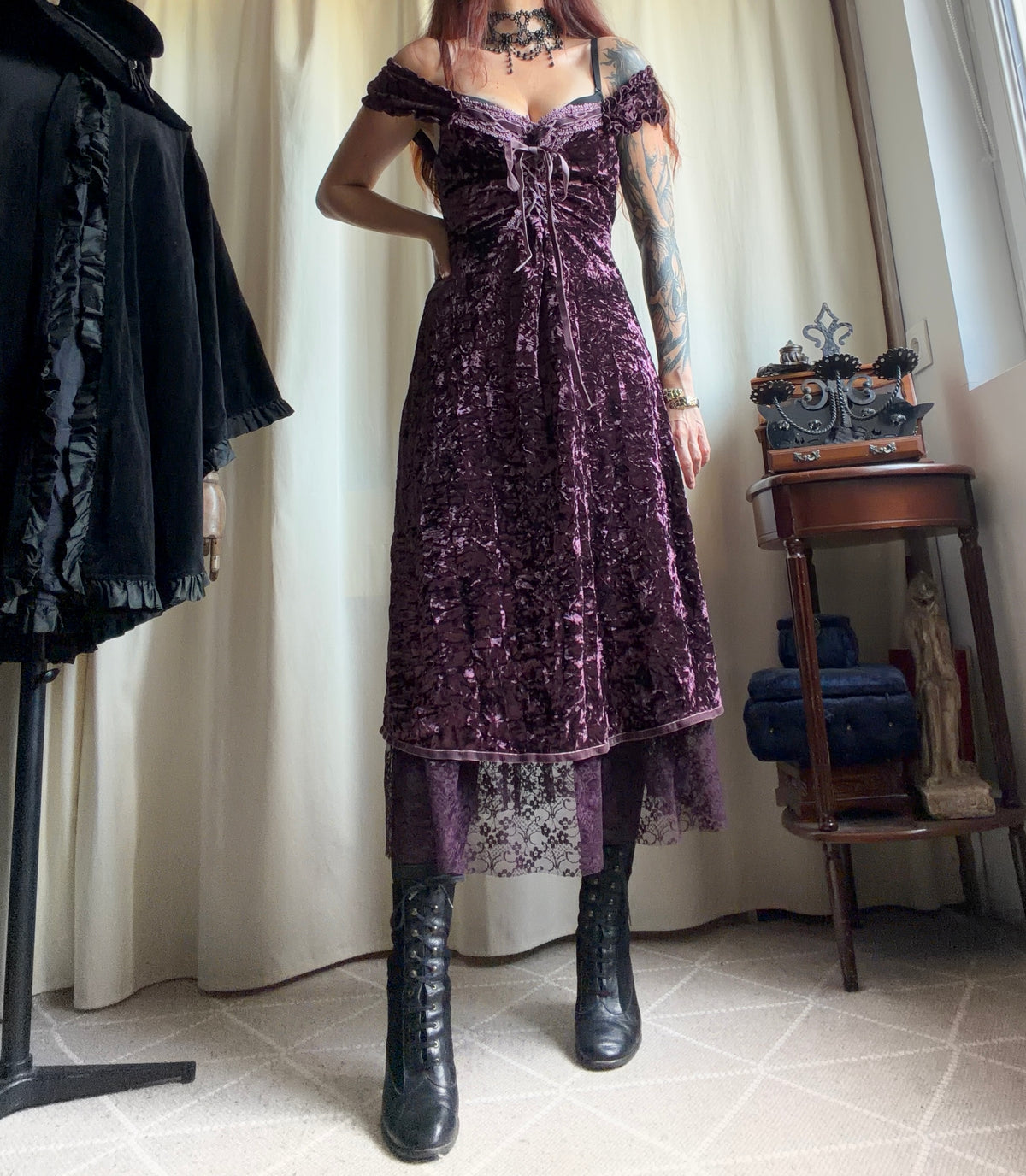 Long velvet dress purple/brown with corset lacing gothic medievalcore vampire style – size M