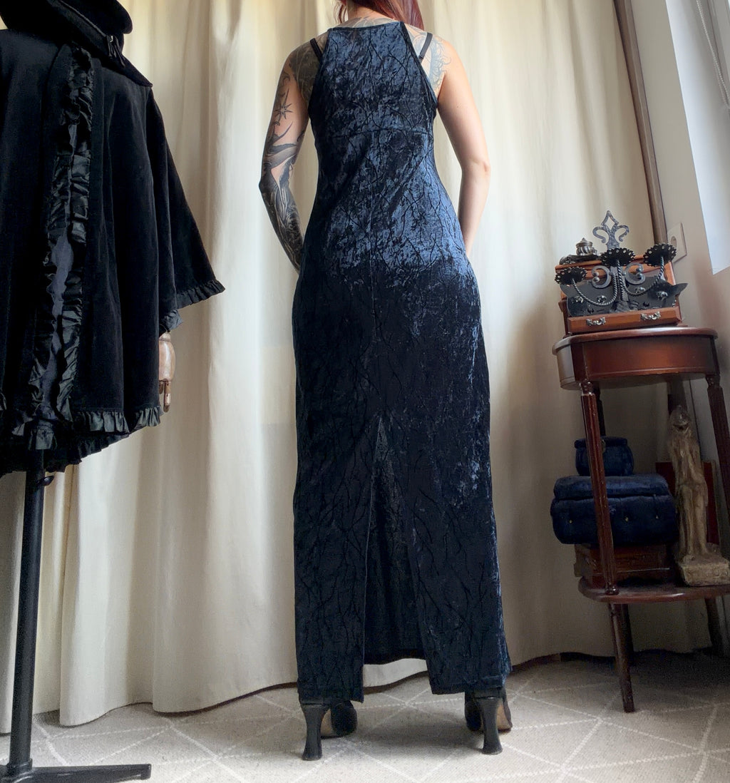 Robe longue bleu marine en velours à motifs fleuris style goth vampy 90s whimsigoth – taille M