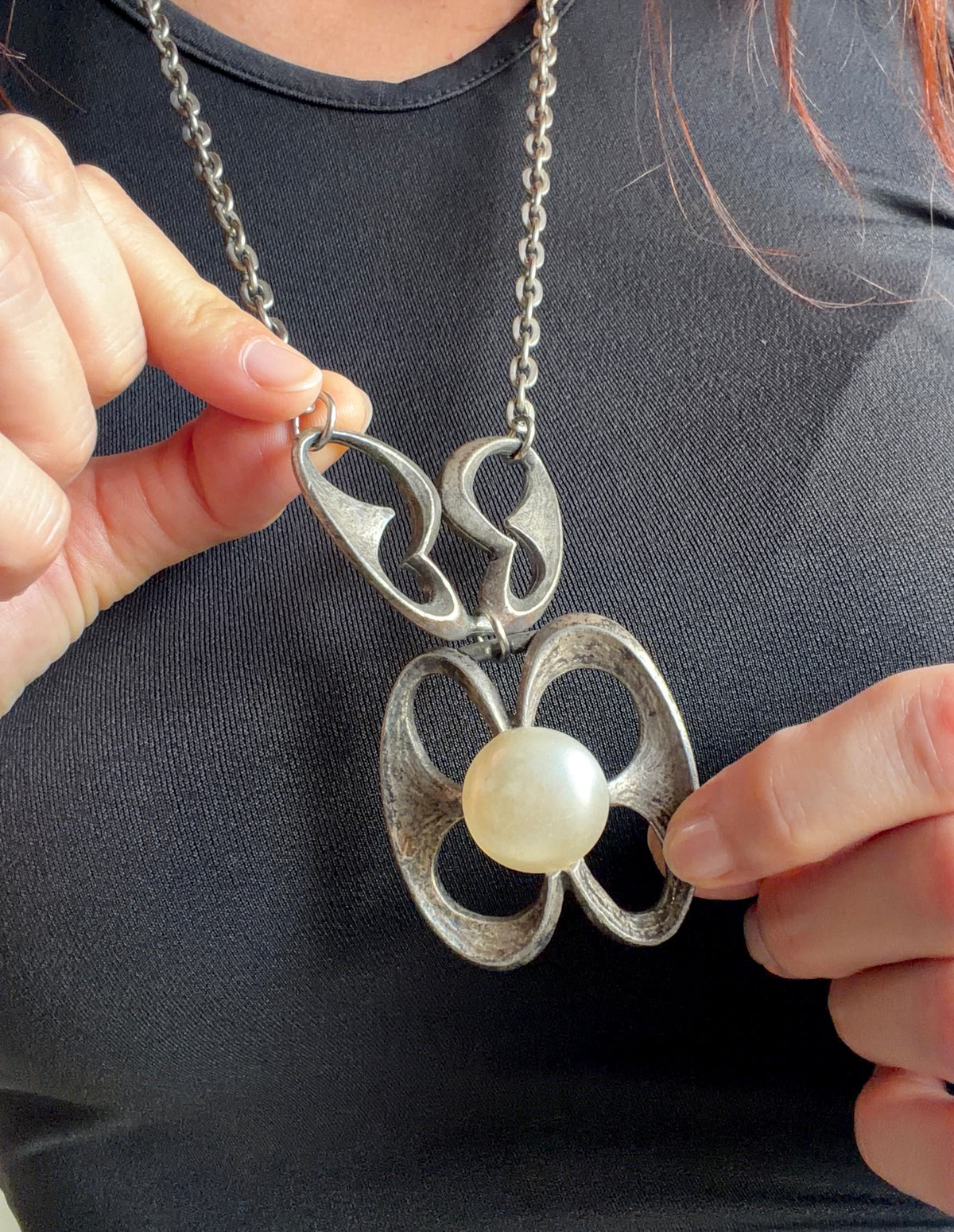 Sautoir argenté pendentif ogive gothique avec perle style medievalcore