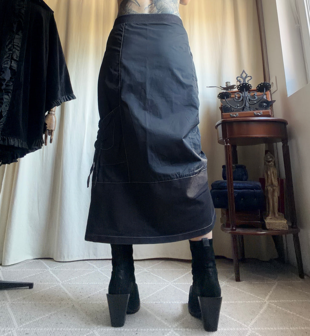 Jupe midi noire asymétrique surpiqûres contrastantes style avant garde goth – taille M