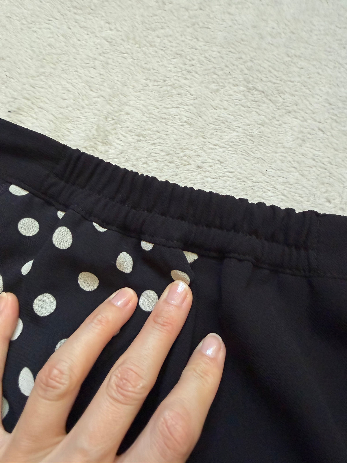 Jupe longue noire asymétrique à pois blancs - Taille 48 / XXL