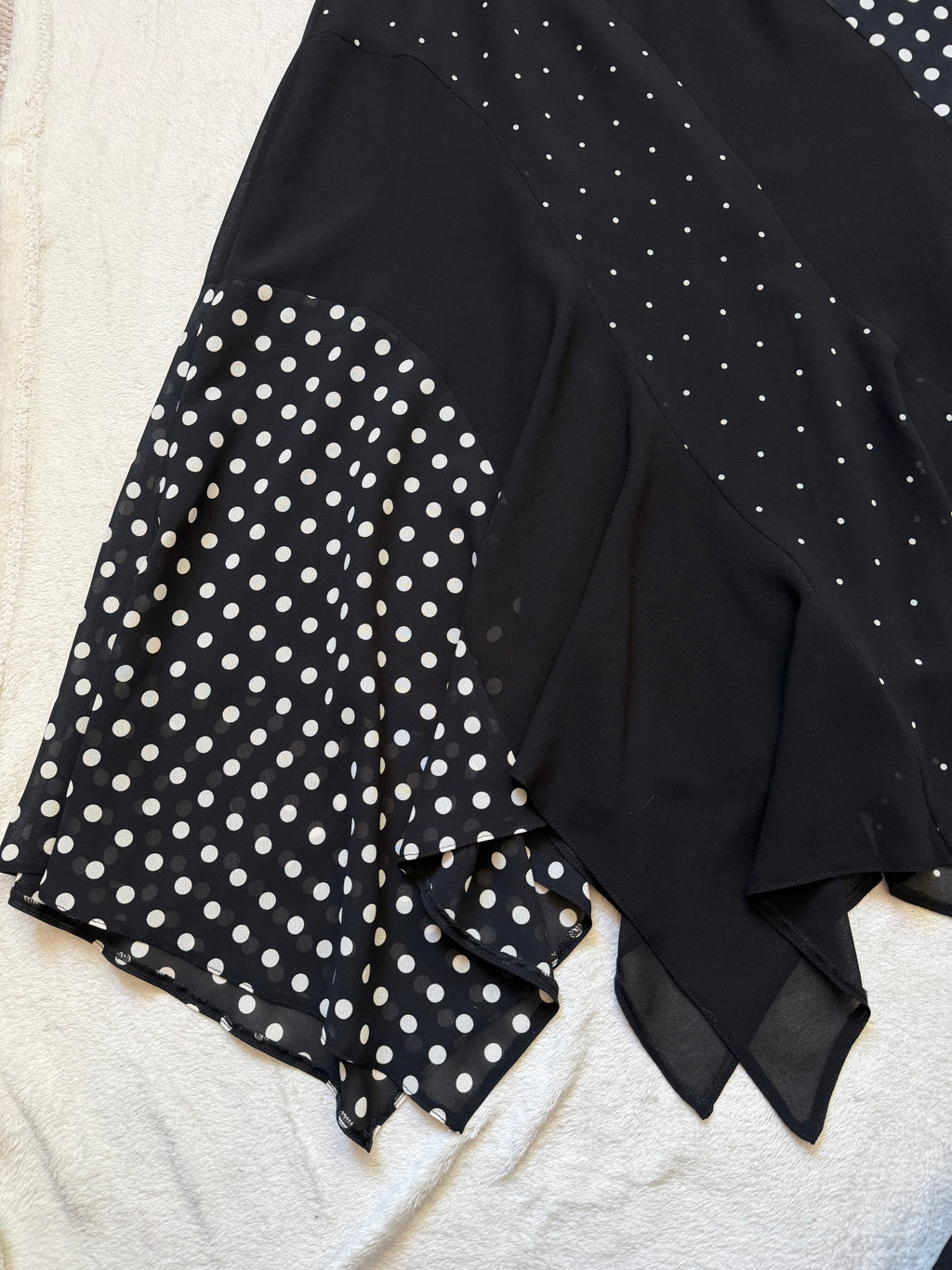 Jupe longue noire asymétrique à pois blancs - Taille 48 / XXL