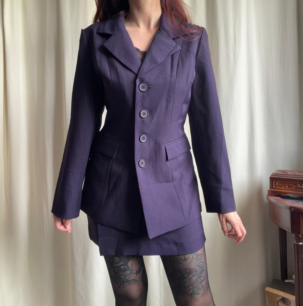 Ensemble blazer cintré et minijupe violet foncé - taille S/M