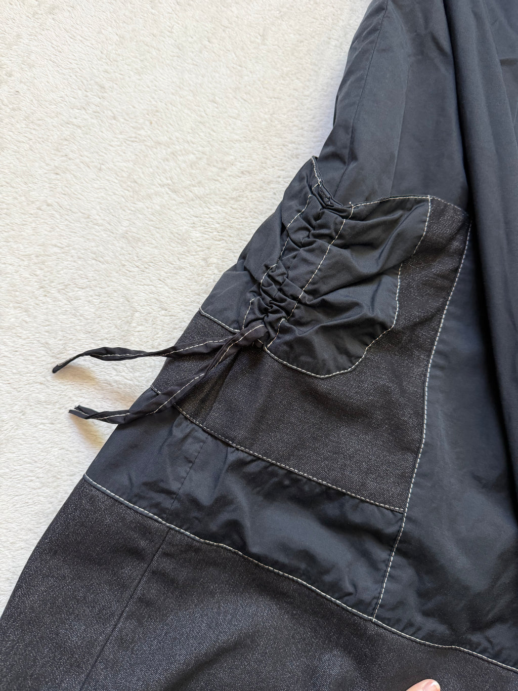 Jupe midi noire asymétrique surpiqûres contrastantes style avant garde goth – taille M