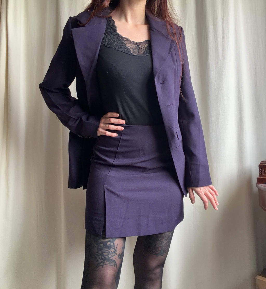 Ensemble blazer cintré et minijupe violet foncé - taille S/M