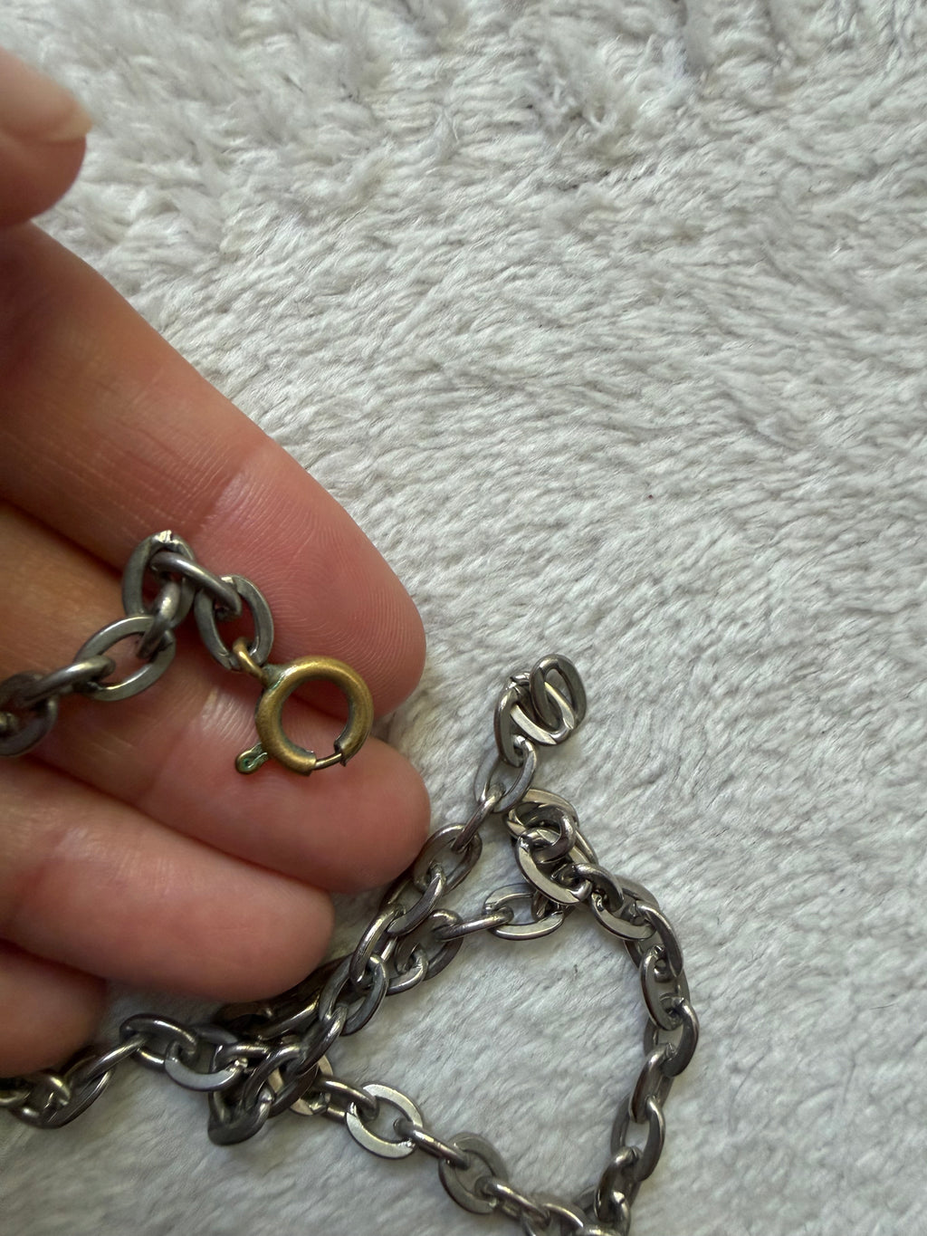 Sautoir argenté pendentif ogive gothique avec perle style medievalcore