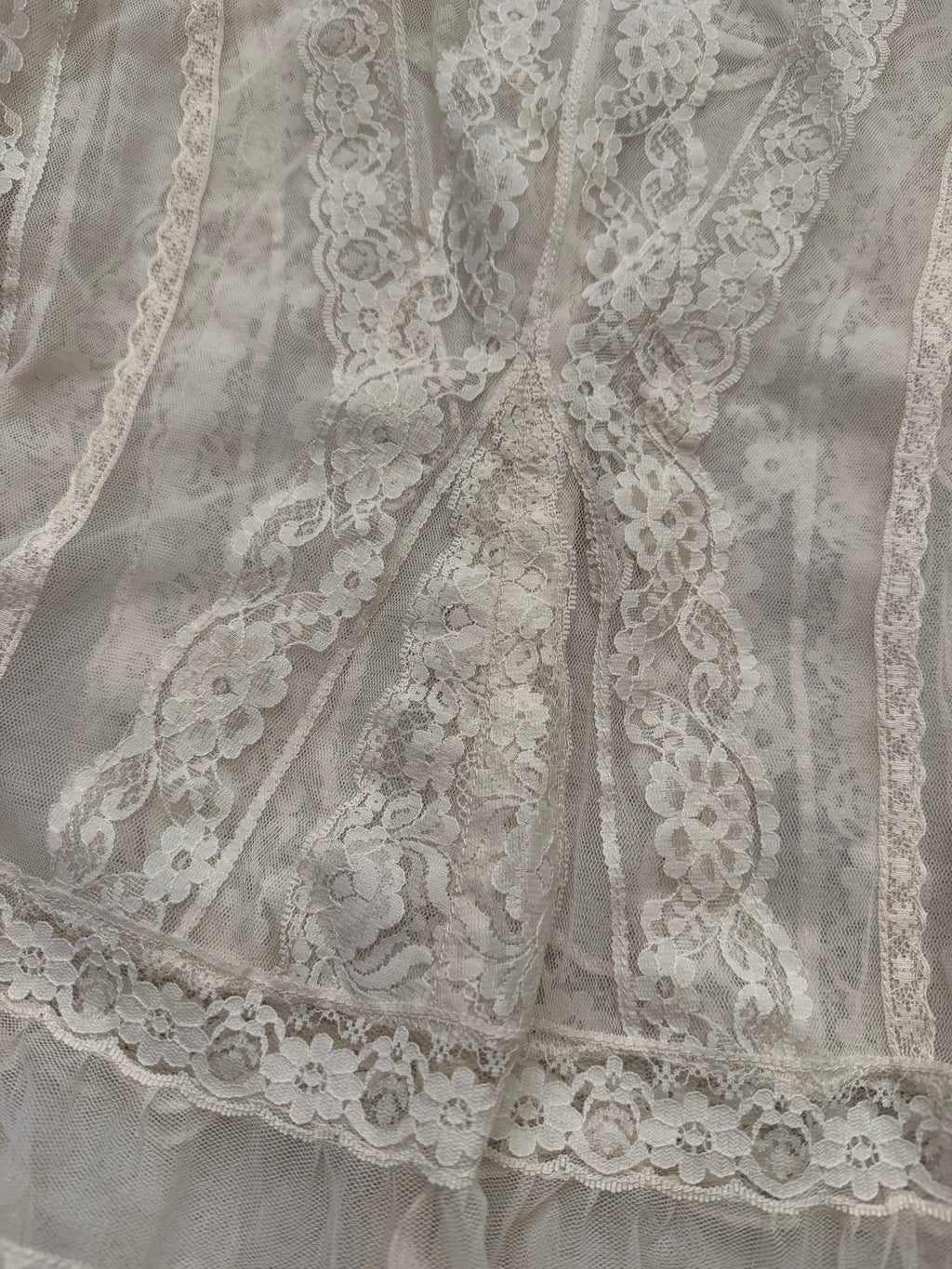 Blouse blanche transparente en dentelle à volants style victorien romantique - Taille L