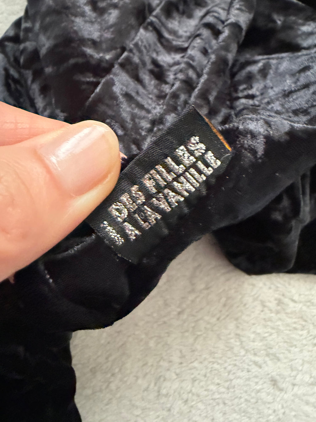 Des Filles à la Vanille black velvet long slit dress – 90s goth vampy – size XS/S