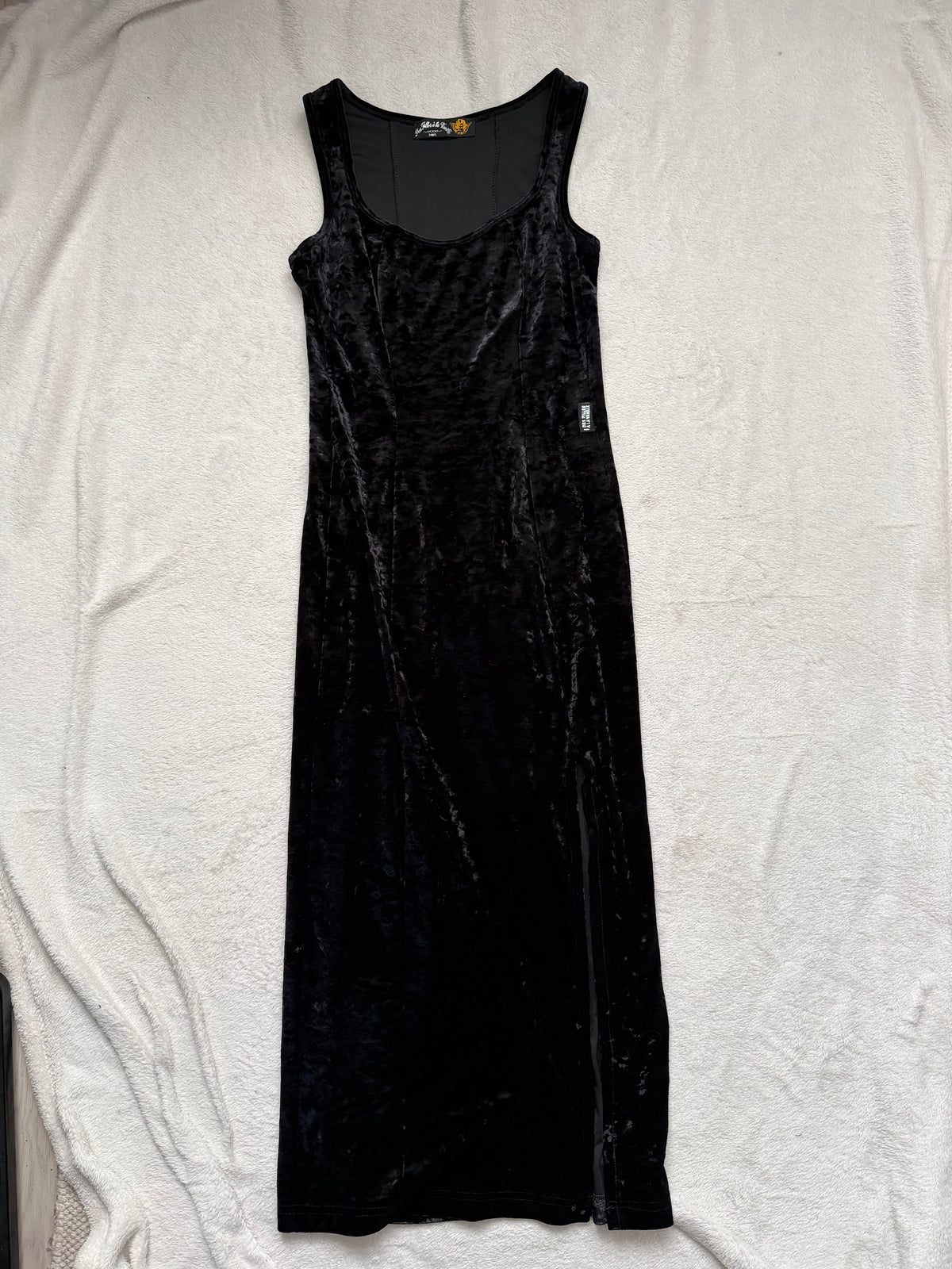 Des Filles à la Vanille black velvet long slit dress – 90s goth vampy – size XS/S