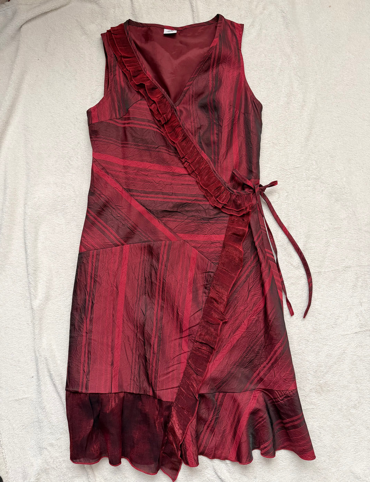 Shimmering burgundy dress with asymmetrical ruffles, vampy goth dark romantic style – size M