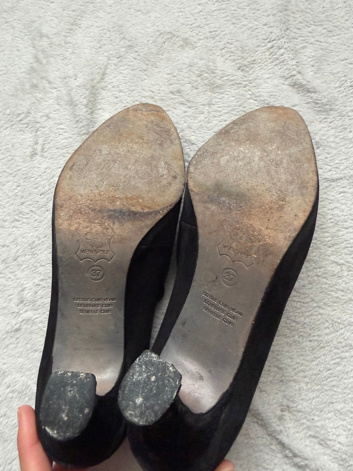 Black suedette heeled loafers with Victorian gothic style embroidery - Size 37